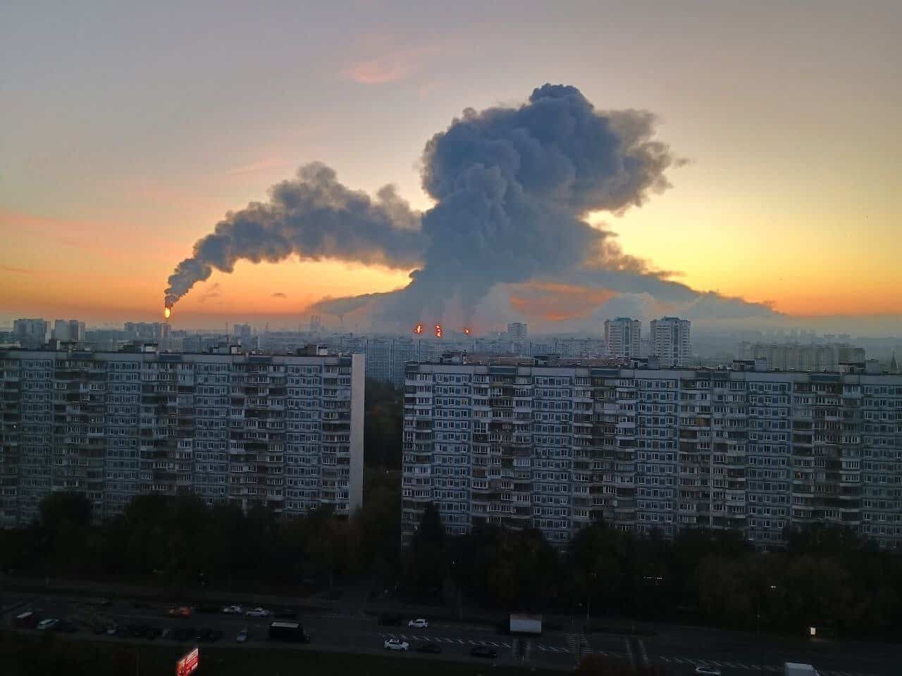 Fire at the Moscow Oil Refinery in the Kapotnya district following a Ukrainian drone attack. September 20, 2026. Photo: Exilenova+